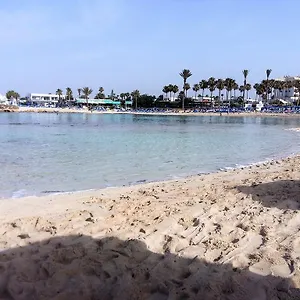 Christopher's Sandy Kypr